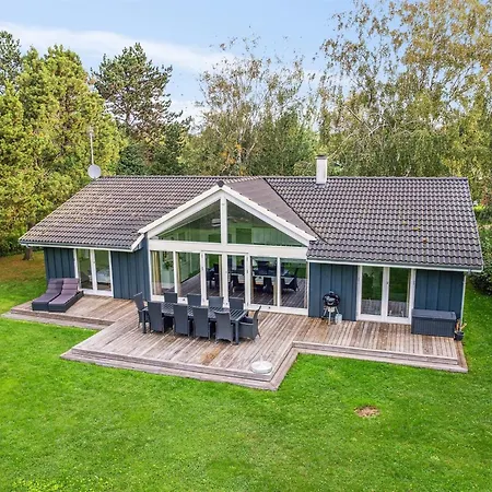 Josina - 675m From The Sea By Interhome